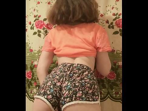 ❤️ Giovane pupa sexy fa uno striptease riprendendo i suoi pantaloncini alla telecamera ️❌ Video di sesso di qualitàal it.ergoupa.top ❌❤